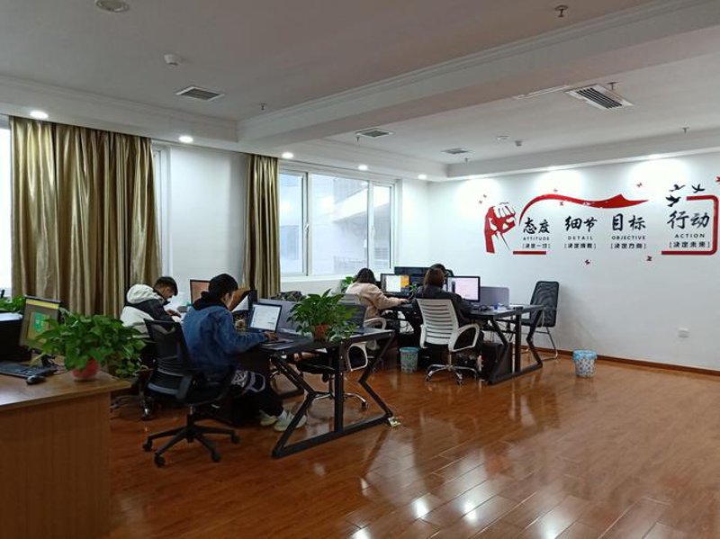 商务信息咨询：洞察市场脉动的艺术